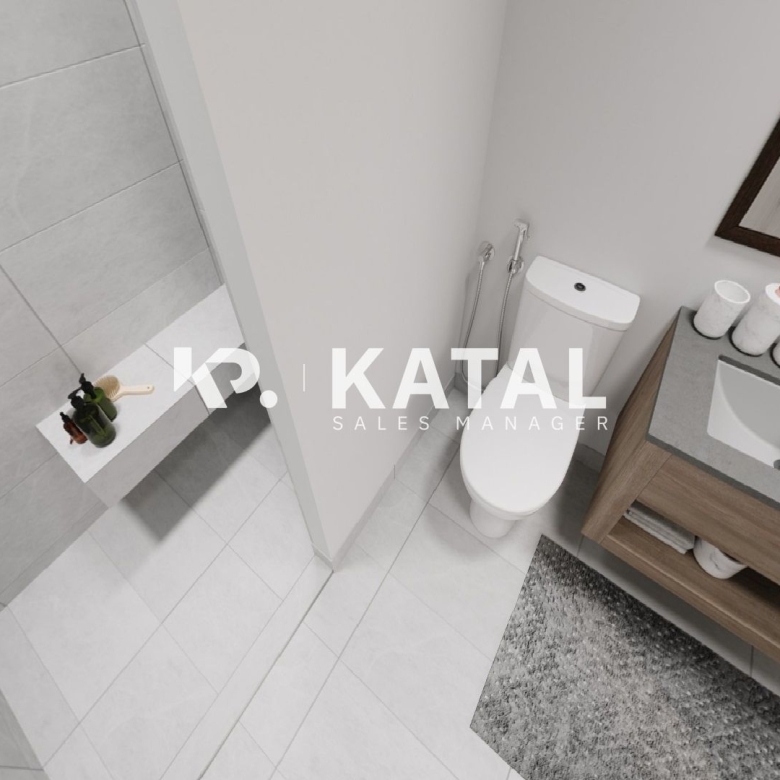 DOUBLE ROW | SPACIOUS LAYOUT | PRIME AREA | OWN IT!