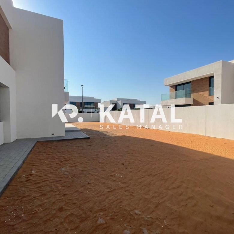 Hot Deal | First Tenant | Prime Community | Brand New