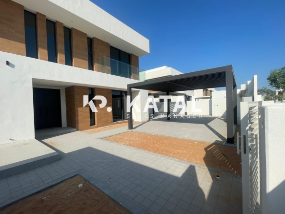 Corner Unit | Huge Plot Area | Move in Now