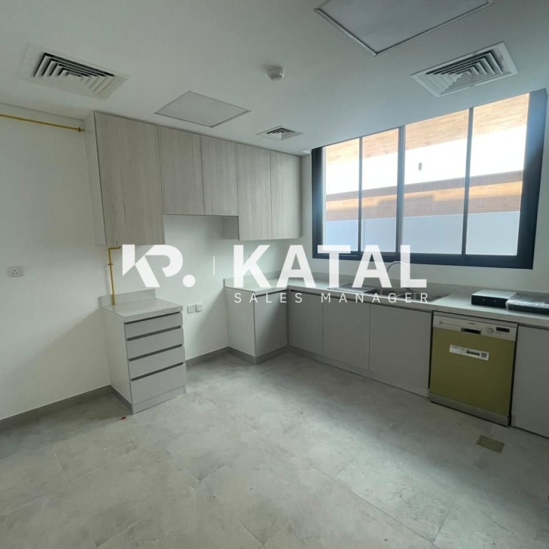 Hot Deal | First Tenant | Prime Community | Brand New