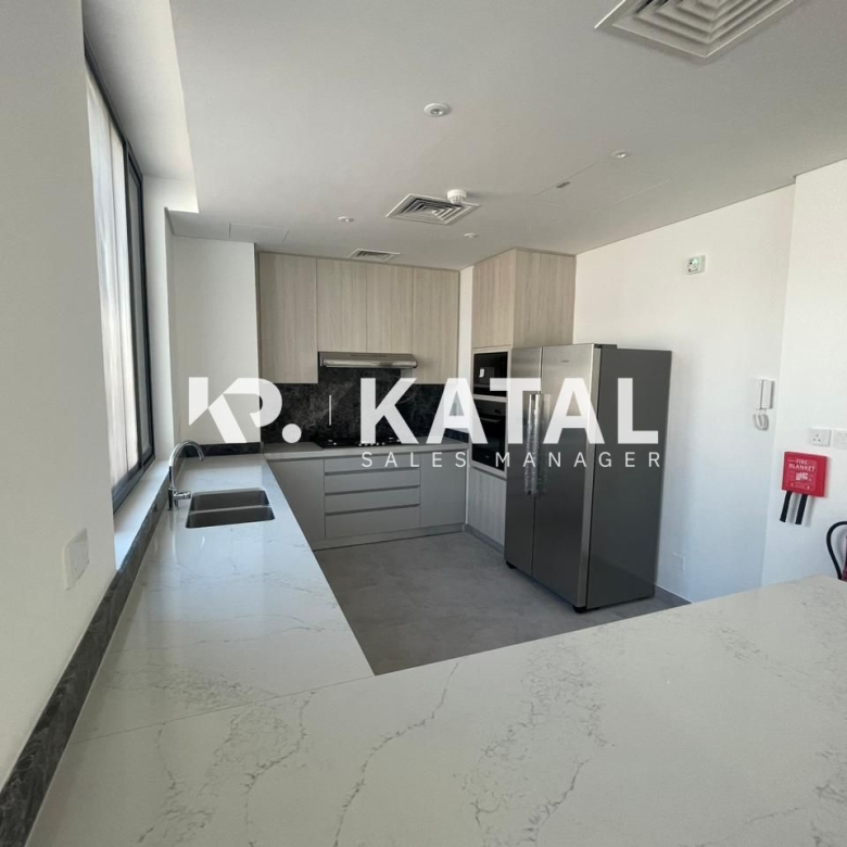 Hot Deal | First Tenant | Prime Community | Brand New