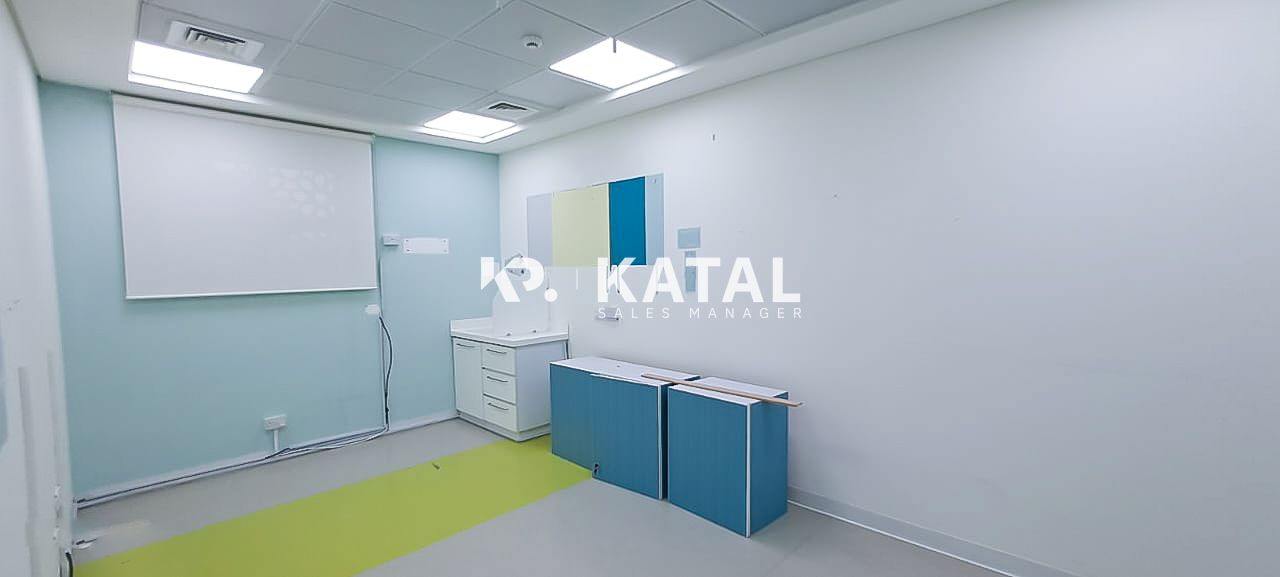 Spacious Villa | Huge Parking Spaces| Suitable for Medical Center