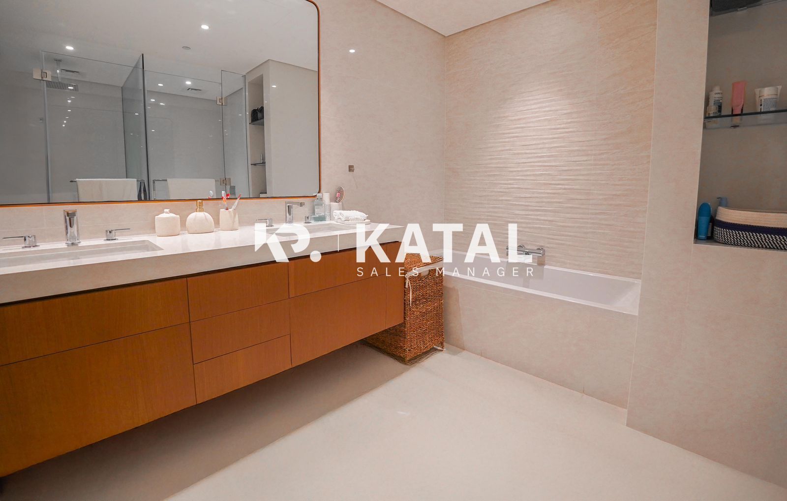RmUbkAnx9Z0HadMc2yAxtopEH9oBXEn5mwW3ftJrmarkScale80markAligncentercentermarkAlpha0 Ready to Move in | Alluring Views | Modern Luxury Living