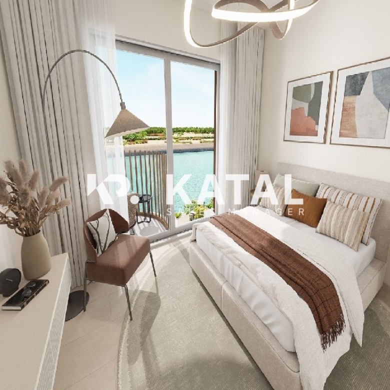 Waterfront Living |Surprising Layout | Great Investment