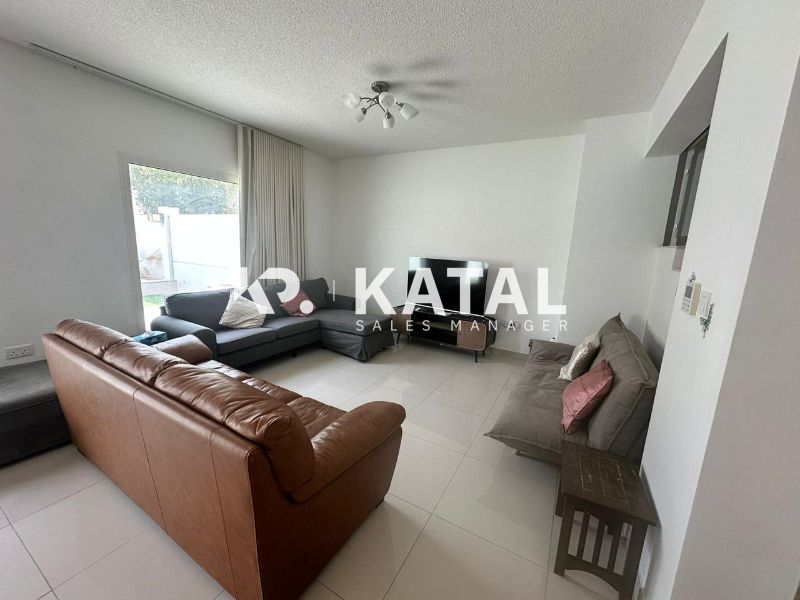 Fully Furnished | Corner Unit| Private Pool