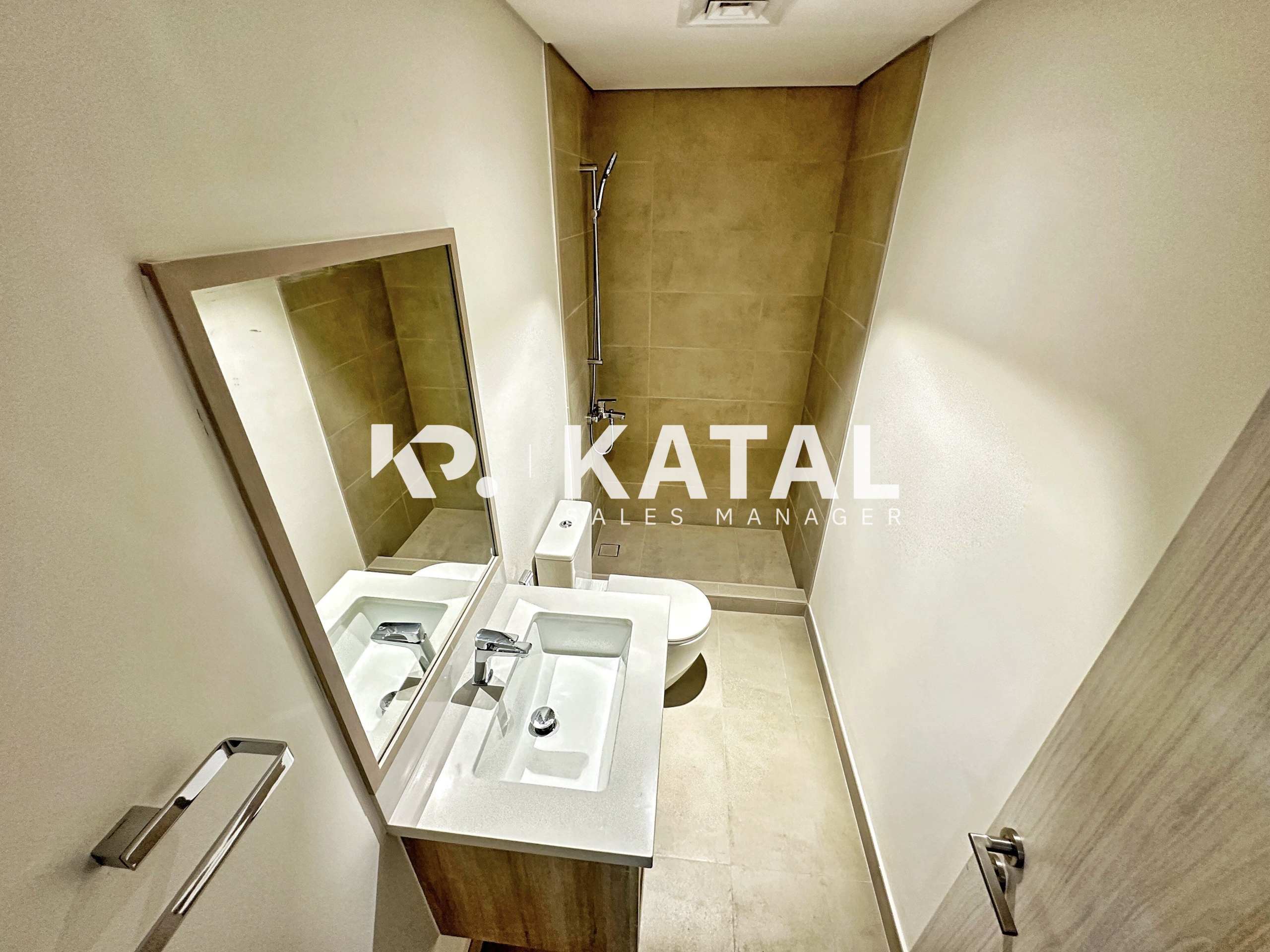 Modern Living | Prime Location | Single Row unit