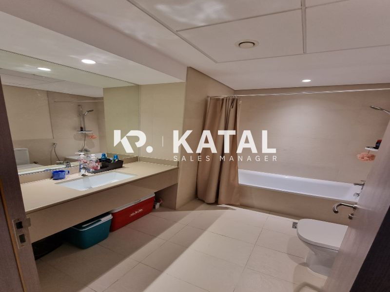 Canal View| Spacious Layout| Great Amenities
