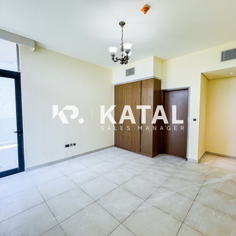 Prime Area | Single Row-Corner | Spacious Layout | Meet Us