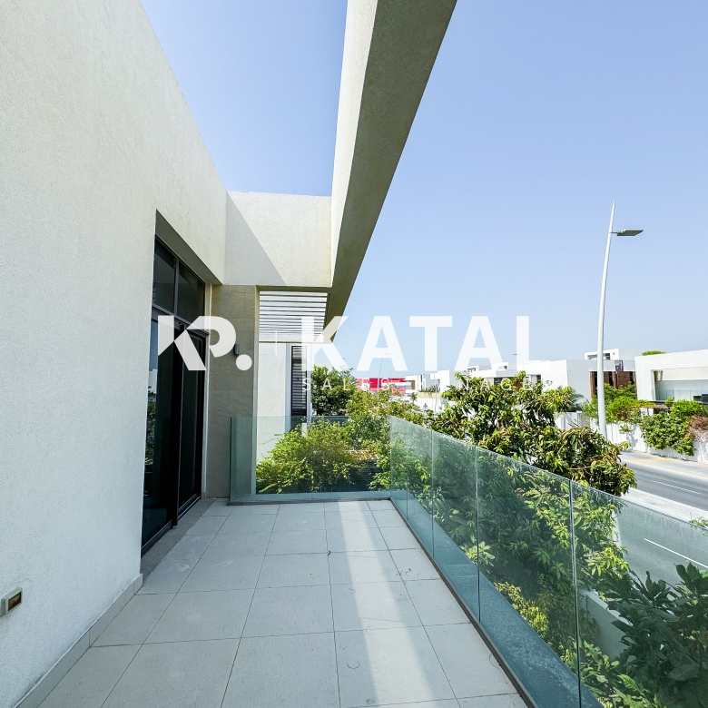 Prime Area | Single Row-Corner | Spacious Layout | Meet Us