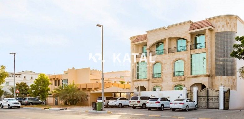 Spacious Villa | Huge Parking Spaces| Suitable for Medical Center