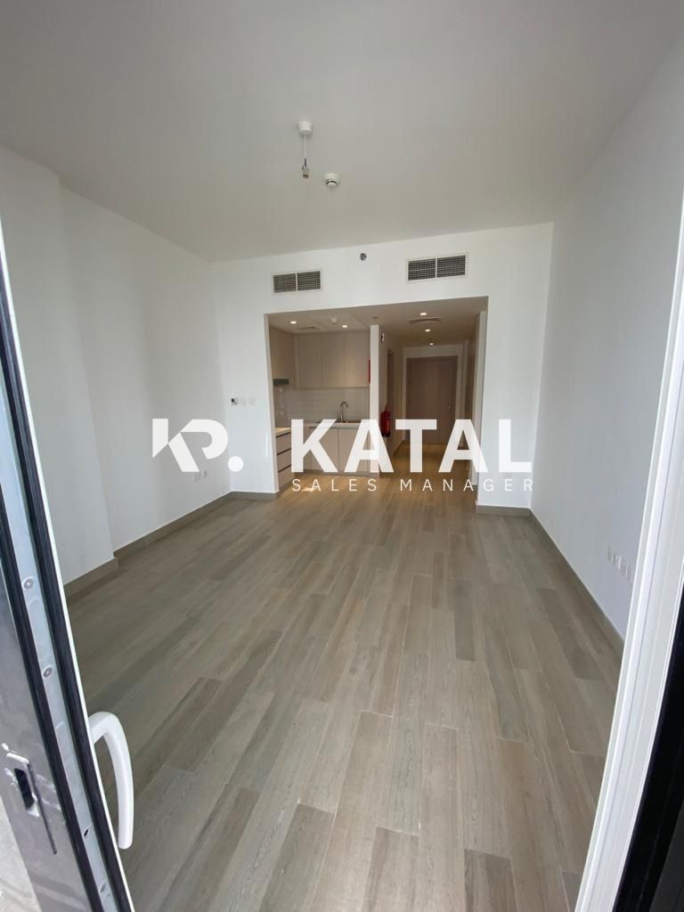 Ready to Move|  Stunning Layout| Prime Location