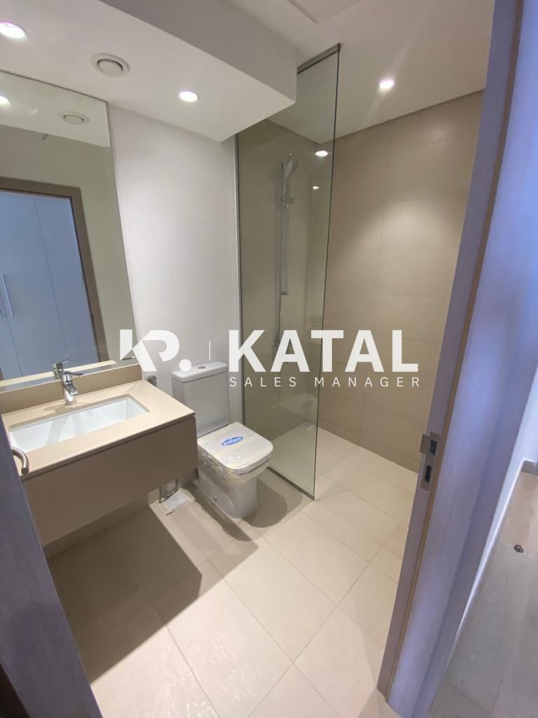 Ready to Move|  Stunning Layout| Prime Location