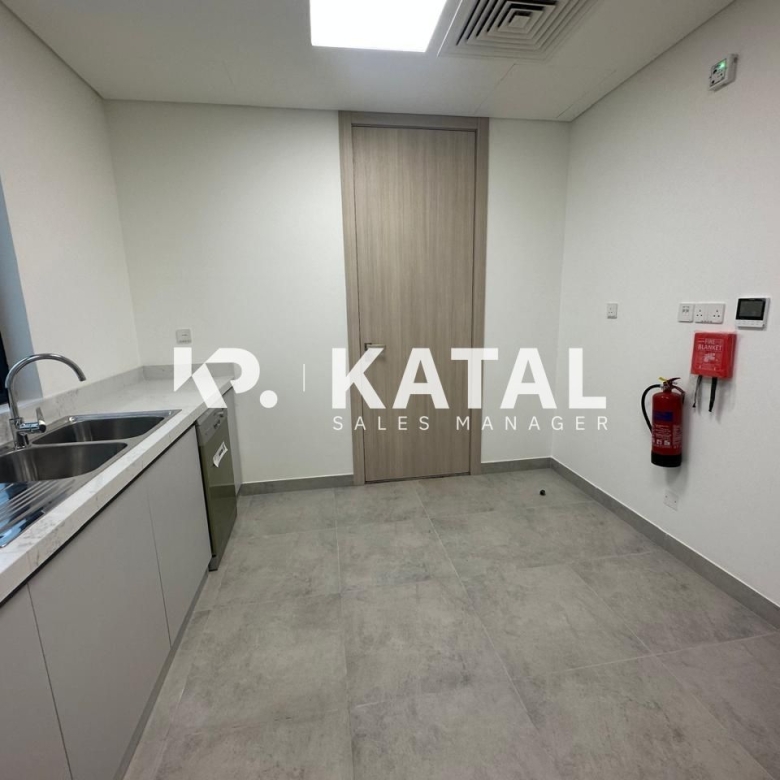 Hot Deal | First Tenant | Prime Community | Brand New