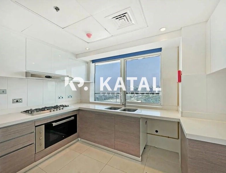 Waterfront Living | Ready to Move in | Prime Location