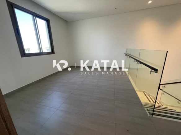 Well Maintained Unit | Prime Location |  Unfurnished