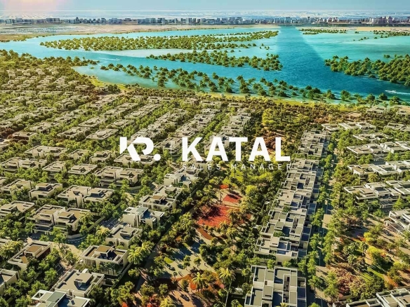 MASSIVE PLOT | SINGLE ROW | WATERFRONT VIEW