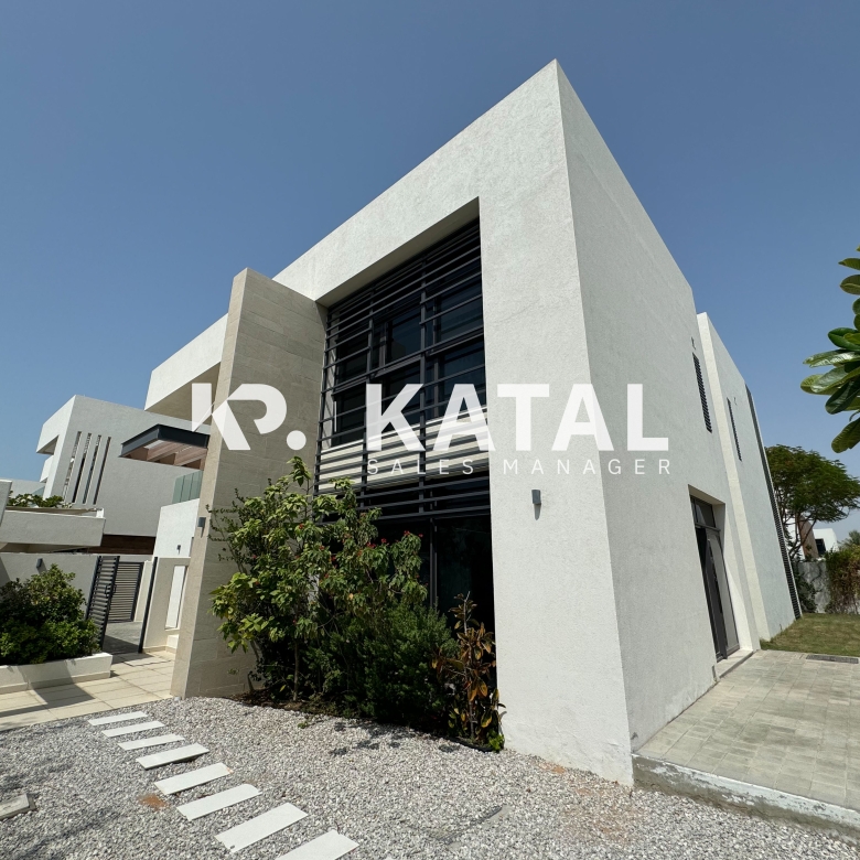 Prime Area | Single Row-Corner | Spacious Layout | Meet Us