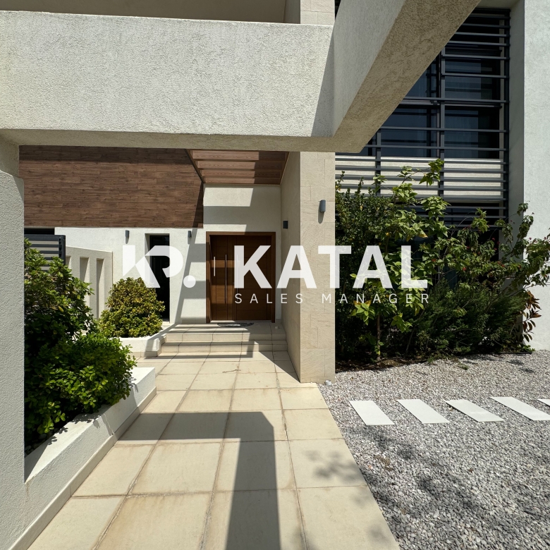 Prime Area | Single Row-Corner | Spacious Layout | Meet Us