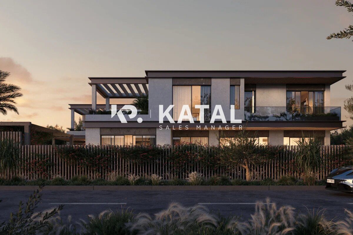 Best Deal | Huge Plot | Single Row-Corner