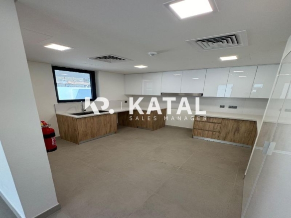 Brand New| Spacious Villa| Move in Now