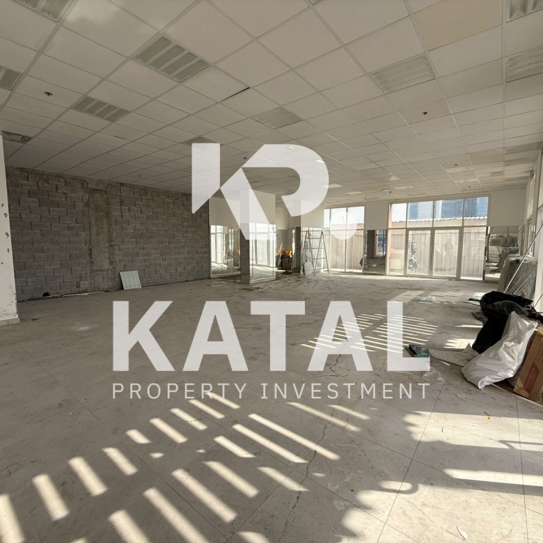 Spacious Retail Unit | Prime Commercial Spot
