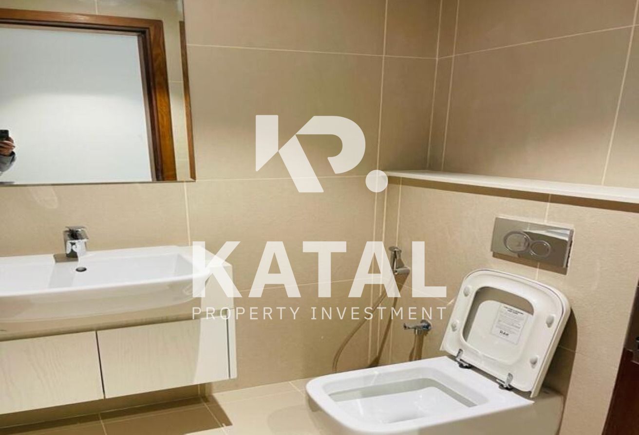 Well Maintained | 1BR w/ Balcony| Spacious Living