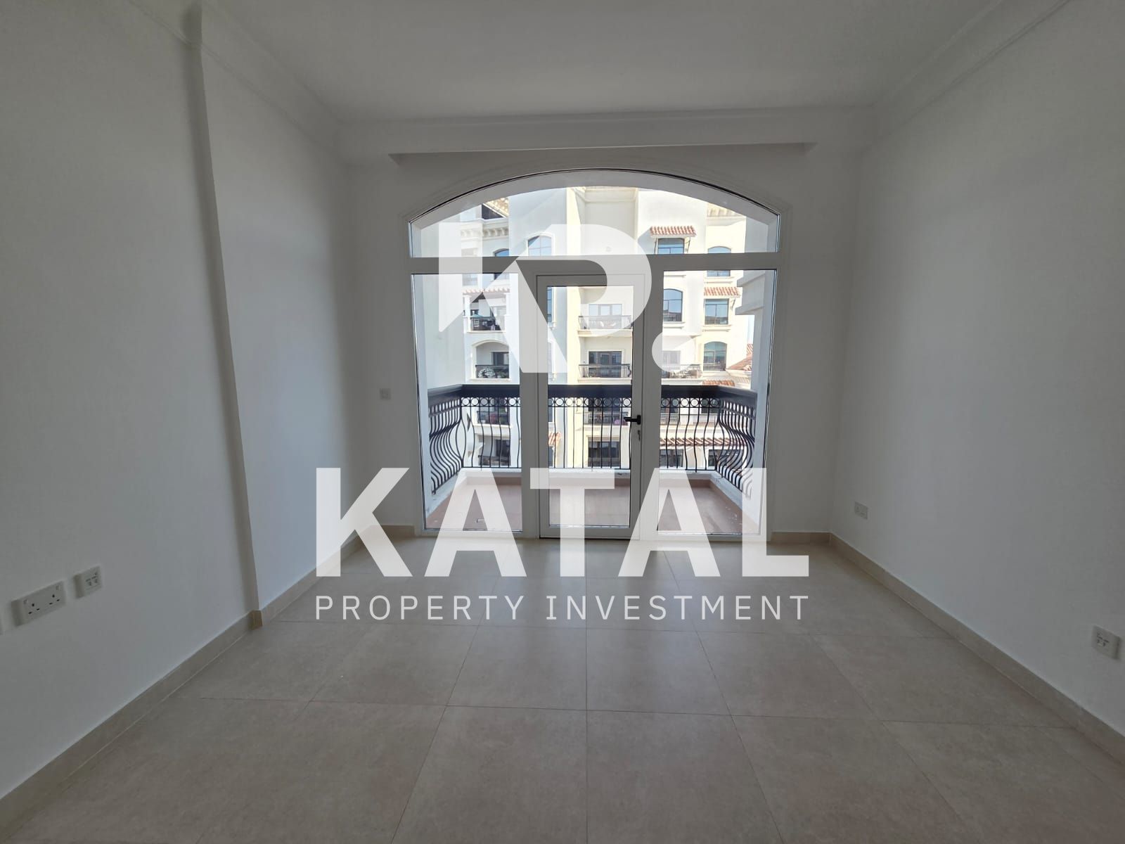 Hot Deal | Golf Views | Ready to Move In