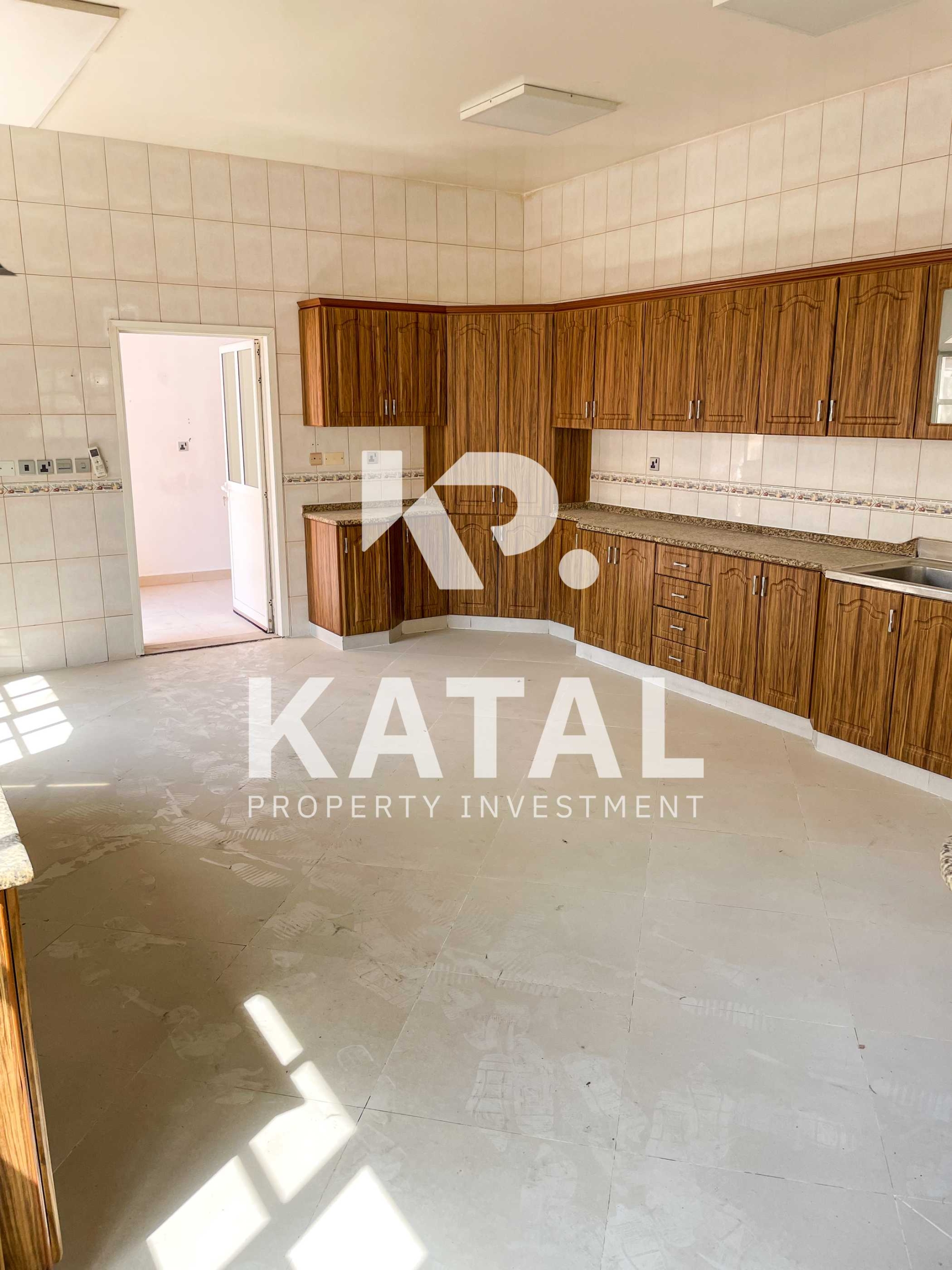 Grand 6BR+M+D | 2 Majlis | 6 Covered Parking | Prime Location